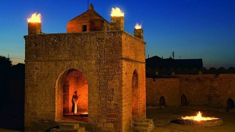 View of the Ateshgah Fire Temple in Baku, an ancient religious site featuring a unique fortress-like structure